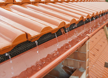 Pose et réparation de gouttière à Charenton-le-Pont (94220) dans le Val de Marne (94)